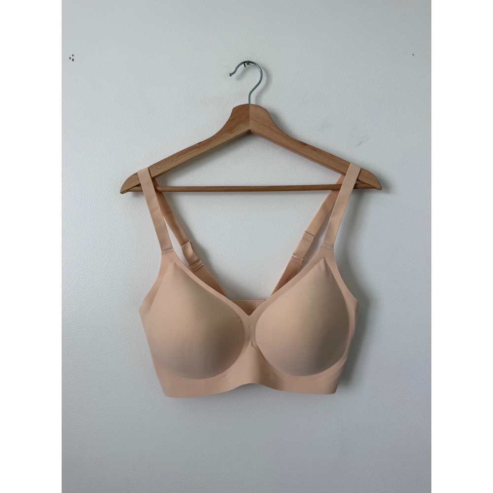 VrComfy Women's Nude Jelly Seamless Wireless Bra – Large – NEW